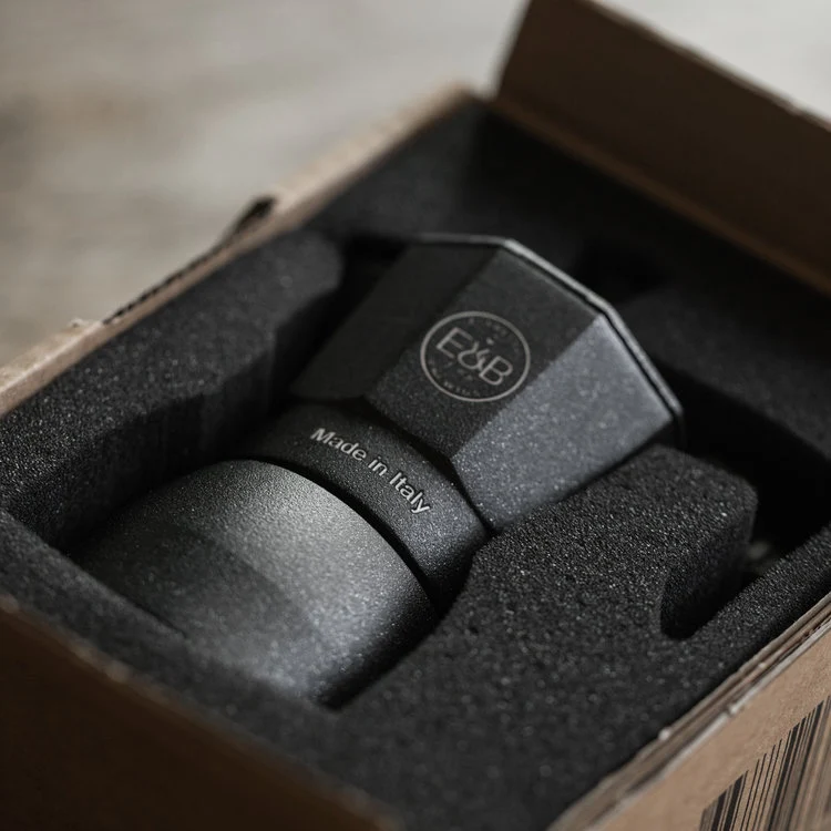 E&B Lab Classic Moka Pot - 6 cup - Image 3
